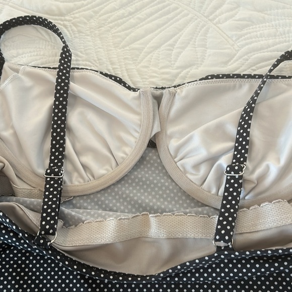 Lands’ End 2 Piece Swimsuit - Picture 5 of 10